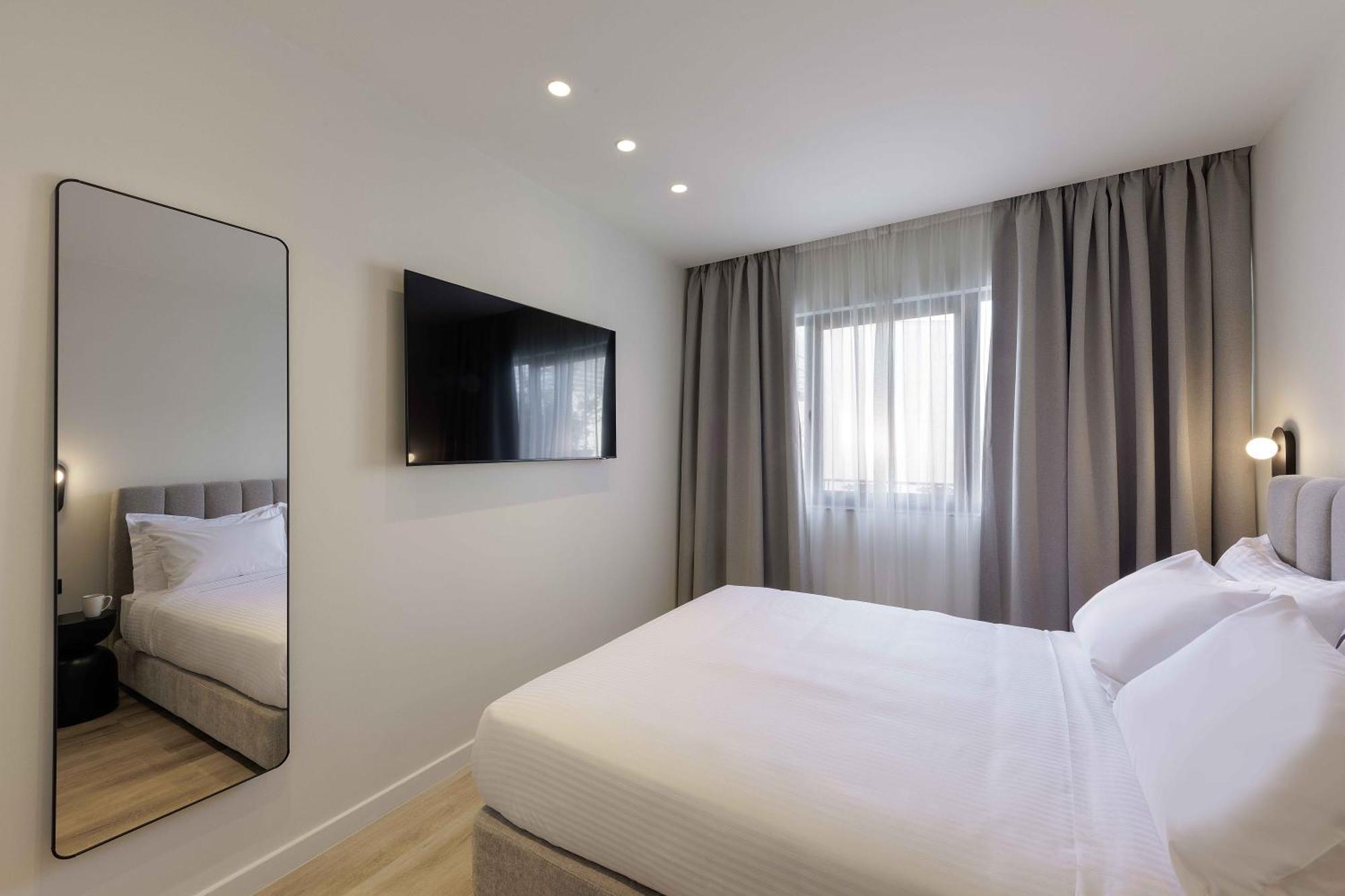 Master Plaka Apartment Athens Exterior photo